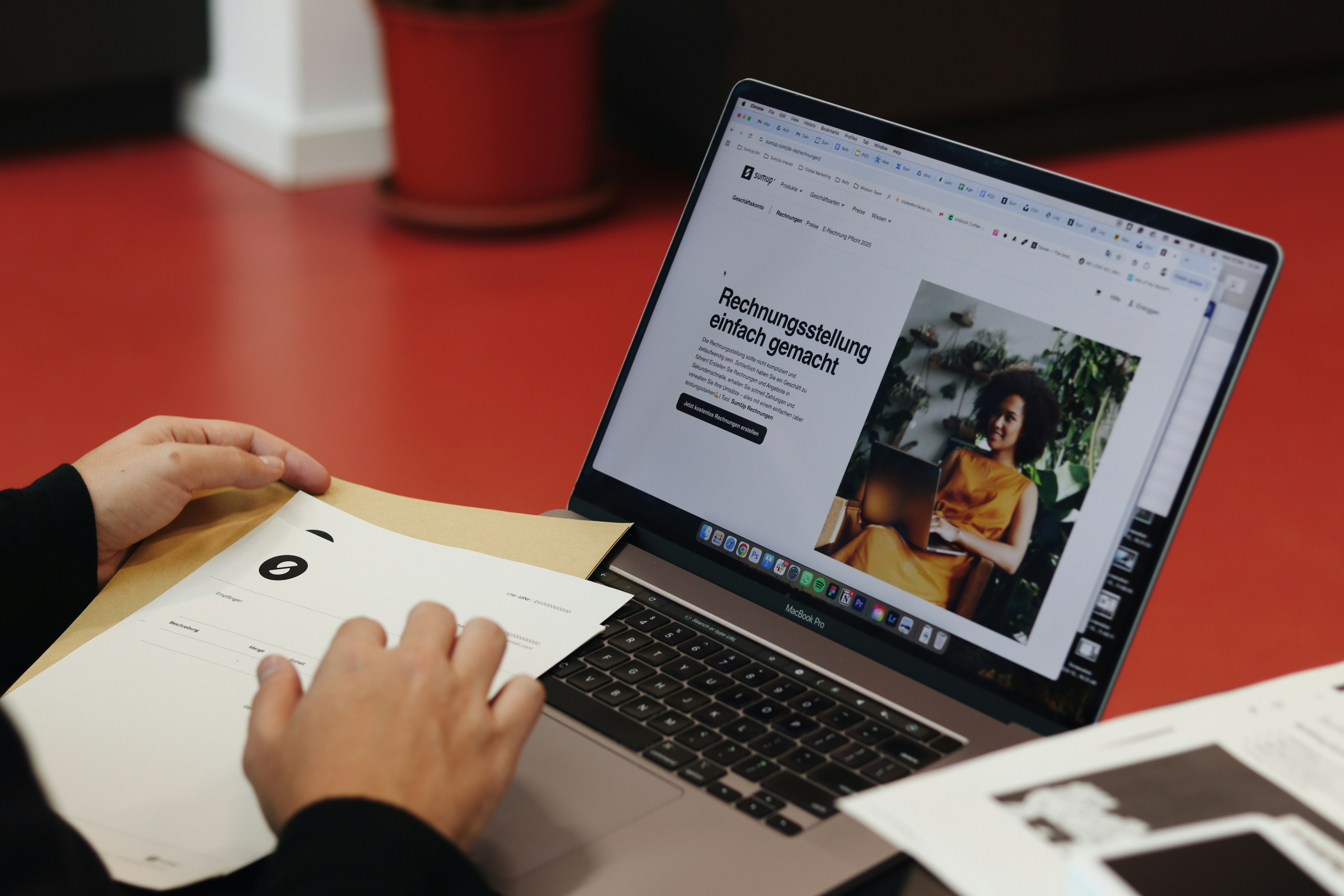 Povinná e-faktúra od roku 2027: Koho sa dotkne a čo treba stihnúť ešte v roku 2026